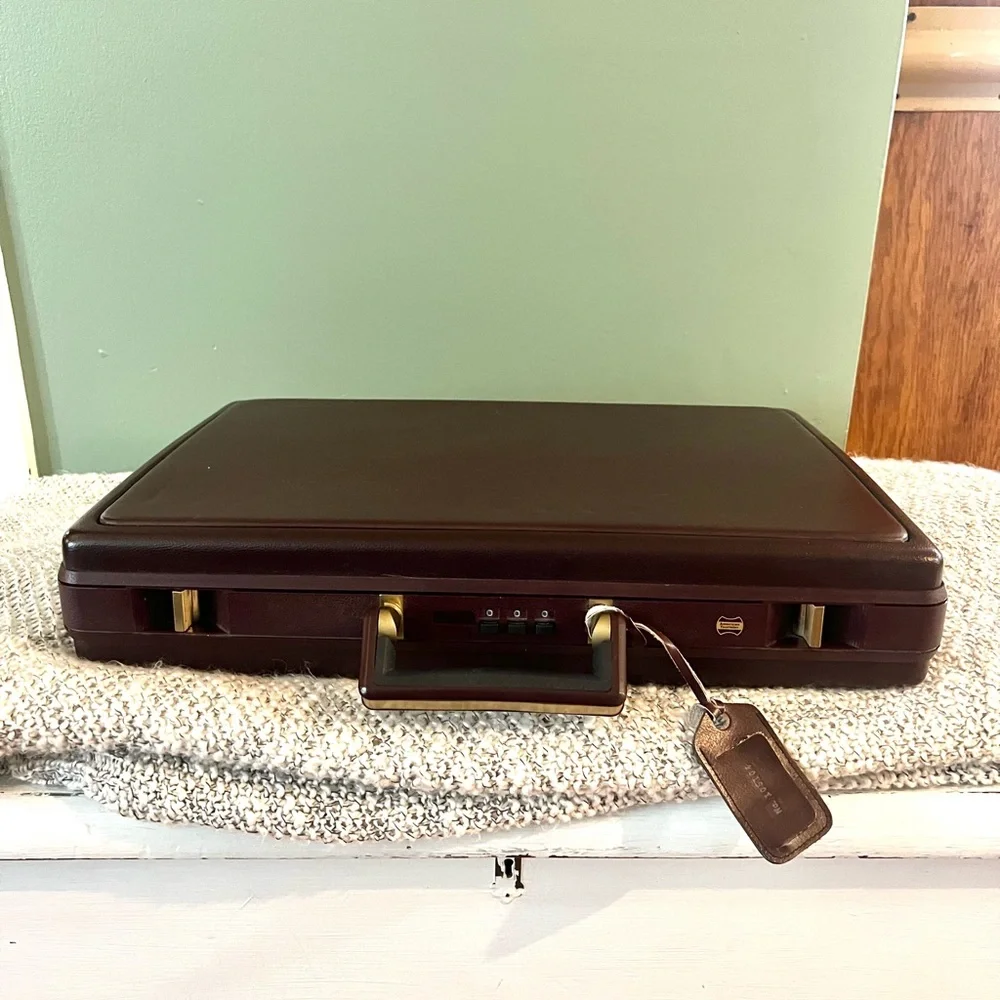 Briefcase American tourister cowhide burgundy